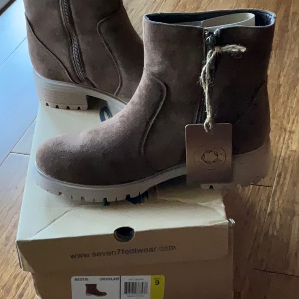 Seven Booties sz9